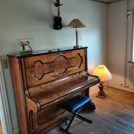 Vidunderligt Hus I Landlige Omgivelser *
